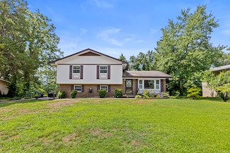 818 Sutton Dr, Hixson, TN 37343