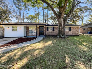 4107 Sharbeth Dr E, Jacksonville, FL 32210