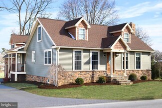 9 N Soudersburg Rd, Gordonville, PA 17529
