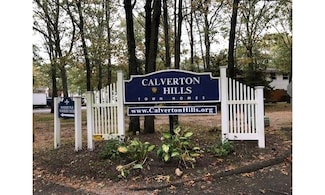 95 Hill Ct, Calverton, NY 11933