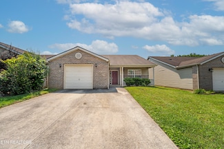 10008 Greylock Way, Knoxville, TN 37931