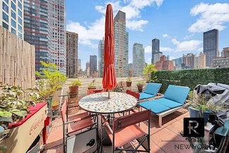 211 E 53rd St Unit 12C, New York, NY 10022