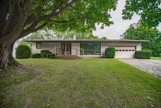 915 E Jefferson St, Columbia City, IN 46725