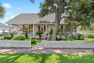 4001 Landfall Dr, Pensacola, FL 32507