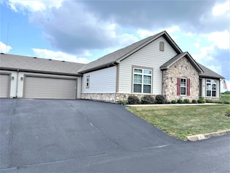114 Colonial Woods Dr, Mount Vernon, OH 43050
