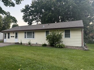 716 Sommerville St S, Shakopee, MN 55379