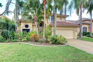 11740 Berry Dr, Hollywood, FL 33026