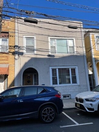 426 70th St, Guttenberg, NJ 07093