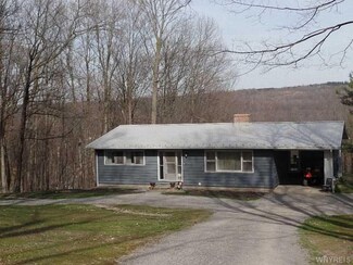 59 Mount View Ave, Warsaw, NY 14569