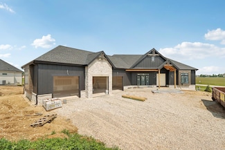 W279N6010 Serenity Dr, Lisbon, WI 53089