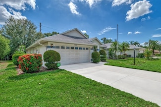 5726 Stone Pointe Dr, Sarasota, FL 34233