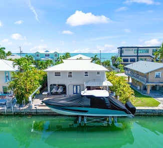 229 Caribbean Dr E, Summerland Key, FL 33042