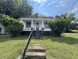 406 Market St W, Fayetteville, TN 37334