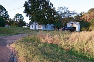 137 S Murphree St, Pittsboro, MS 38951