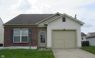 3908 Roundwood Dr, Indianapolis, IN 46235