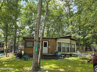 120 Arapajo Dr, Shohola, PA 18458