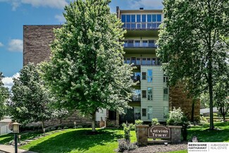 3003 Paddock Rd Unit 517, Omaha, NE 68124