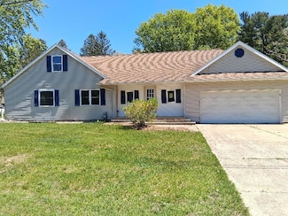 243 Lake Dr, Norton Shores, MI 49441