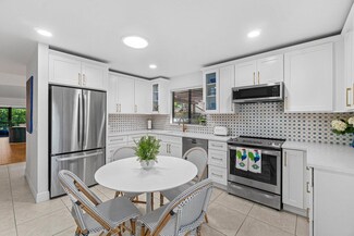 5125 Pine Dr, Boynton Beach, FL 33437