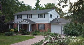 1453 Macgregor Ln, Ann Arbor, MI 48105