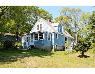 8 Winona Way, Hingham, MA 02043