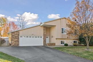 10431 Rhode Island Cir, Bloomington, MN 55438