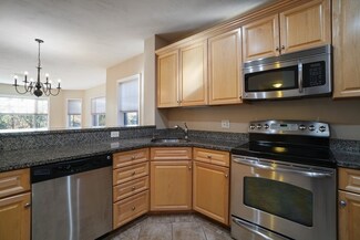 295 Salem St Unit 63, Woburn, MA 01801