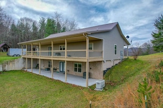 523 Falls Rd, Elk Creek, VA 24326