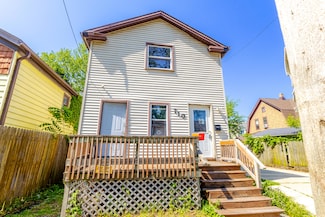 710 Kewaunee St, Racine, WI 53402