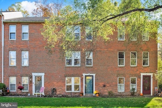 34 Fairfax Village, Harrisburg, PA 17112