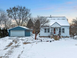 636 E Saint Joseph St, Green Bay, WI 54301