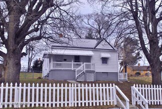 6794 Pulaski Ave, Fairlawn, VA 24141