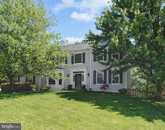 3679 Thomasson Crossing Dr, Triangle, VA 22172