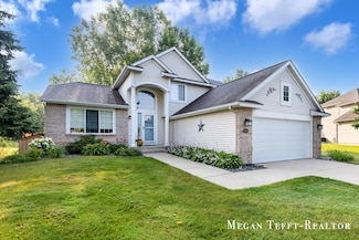 6641 Laguna Vista Dr NE, Rockford, MI 49341