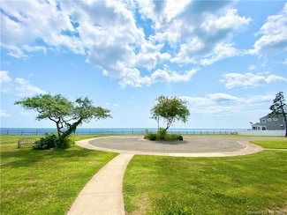 208 Point Beach Dr Unit 1C, Milford, CT 06460