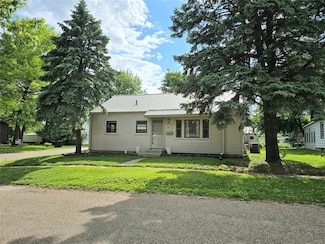 1011 S 9th St, Oskaloosa, IA 52577