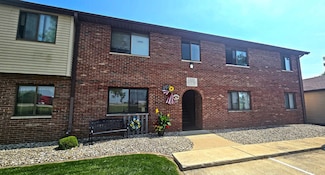 1301 Clifford Dr Unit 8, Urbana, IL 61802