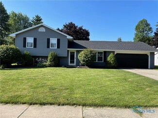835 Liberty Dr, Waterville, OH 43566