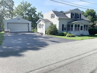 24 Newkirk Rd, East Greenbush, NY 12061