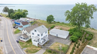 260 Lake Rd, Webster, NY 14580