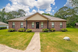 4051 Whitney Ln, Benton, AR 72019