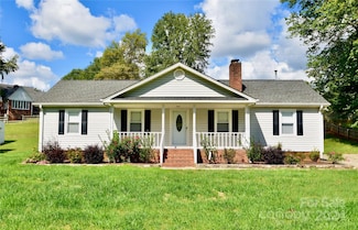2209 Winterfield Dr, Gastonia, NC 28056