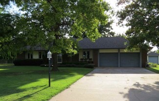 2419 N Main St, Kingman, KS 67068