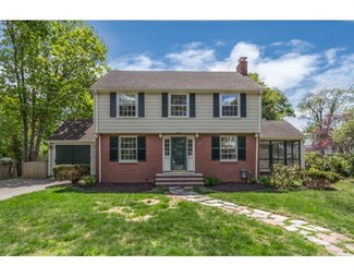 5 Prospect St, Nahant, MA 01908