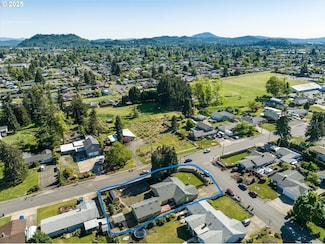 2403 15th St, Springfield, OR 97477