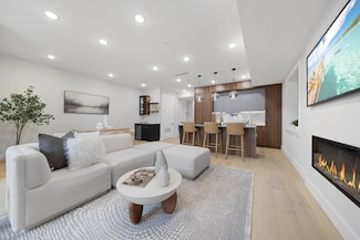 373 New York Ave Unit 1, Jersey City, NJ 07307