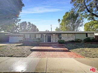 4745 Degovia Ave, Woodland Hills, CA 91364