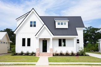 124 Seaside Oaks Dr, Pass Christian, MS 39571