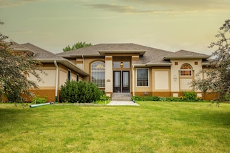 901 Estates Dr, Wagner, SD 57380