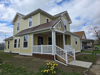 819 N Walnut St, Hartford City, IN 47348